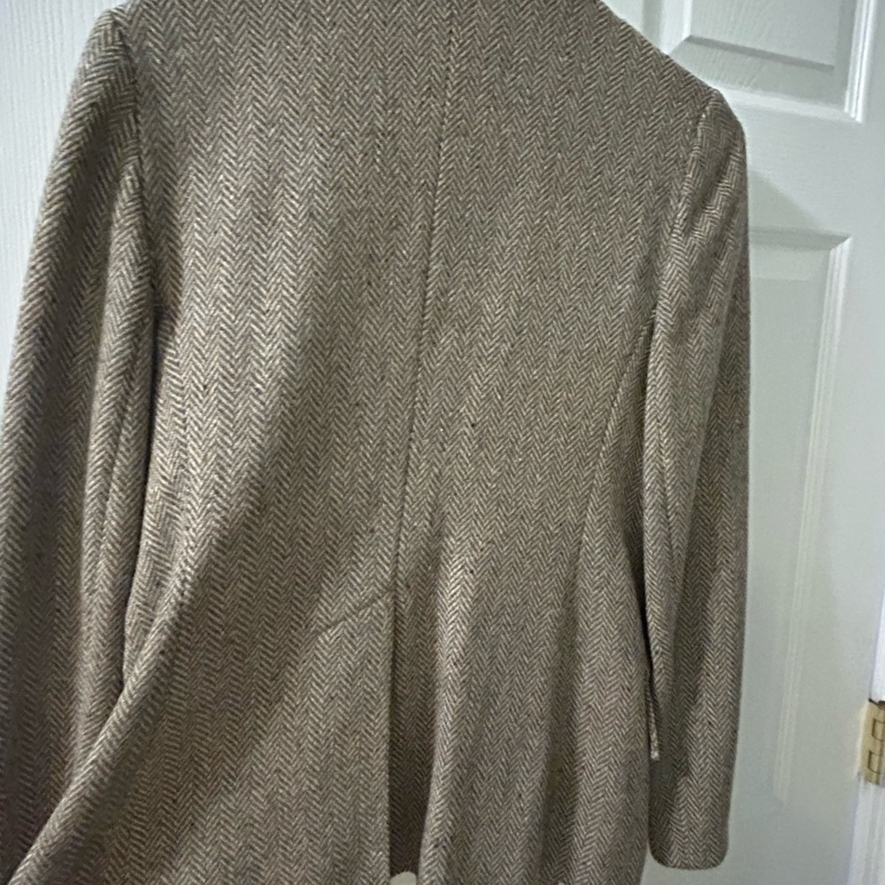 Classic Tan Herringbone Blazer - image 2